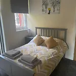 Modern 1 Bed Apartment Uphill Lincoln