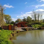 Kingfisher Cabin