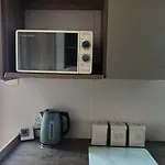 Lovely 3-Bed Caravan With Hot Tub In Lincolnshire