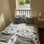 Cosy 1 Bed Apartment Next To The Hospital And Close To The Bailgate