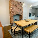 Pass The Keys Beautiful 3Bed Home With Parking In Cathedral Quarter