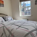 Centrally Located Lincolnshire Home With Free Parking On Premises