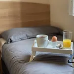 Taverner Place, Modern Holiday Home, Sleeps 8, Pets, Corporates Welcome