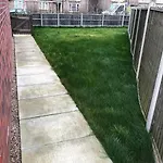 Beautiful 4-Bed House In Lincoln- Close To Centre