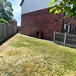Beautiful 4-Bed House In Lincoln- Close To Centre