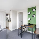 City Centre Stunning 1 Bedroom Apartment - Snugstaff