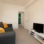 Near Hospital, Netflix, Sleeps Up To 3, Fast Wi-Fi
