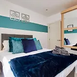 Swanky City Centre Apartment