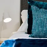 Swanky City Centre Apartment