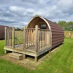 Rustic Pods Riverview Holiday Park