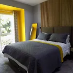 2 Bedroom Luxury City Centre Apt