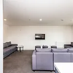 Spacious Ensuite Room With Shared Kitchen