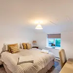 Newly Renovated Rural Cottage In North Scarle