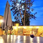 Love Lane Villa