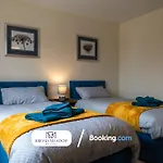 Last-Minute Offers On 2-Bed, New House By Broad Meadow Stays L Short Lets, Lincoln L Garden L Campbell House