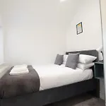 Stylish City Centre Apartments
