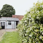 Stunning House In Heart Of Historic Lincoln