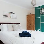 Stunning House In Heart Of Historic Lincoln