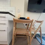Cosy, Central Home
