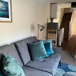 Cosy, Central Home