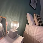 Cosy, Central Home