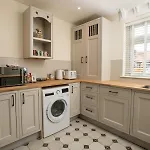 Characterful Flat By Lincoln Castle Pass The Keys