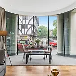 Designer Apt In Central Lincoln - Sleeps 6