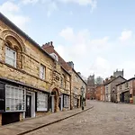 Strugglers Retreat - Uk32878