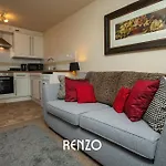 Cosy And Beautiful 2-Bed Home In Lincoln By Renzo, Free Parking, Close To City Centre
