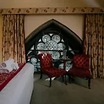 The Old Palace Lodge