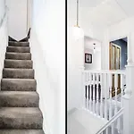 Spacious Home In Lincoln - Steeple View House, Sleeps 4, Free Parking