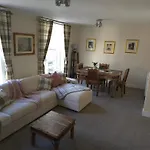 Madje\'S Apartment In Historic Uphill Lincoln