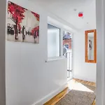 Spacious City Center 2 Bed Apartment Free Wifi