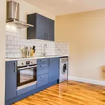 Spacious City Center 2 Bed Apartment Free Wifi