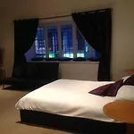 Ye Olde Crowne