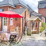 Creston Villa Guest House