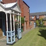 Tennyson Court