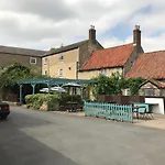 George Hotel