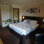 Damon\'S Hotel