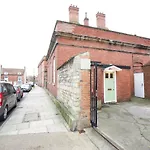 West Wing D\'Isney Place.