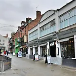 Lincoln City Centre Luxury Lofthouse