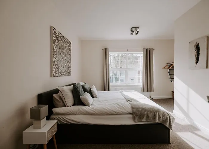 Primrose Apartment