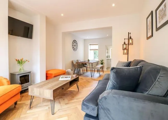 Minster Cottage - Cathedral Quarter With Permit Parking
