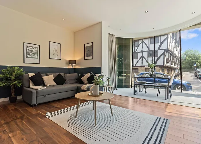 Designer Apt In Central Lincoln - Sleeps 6