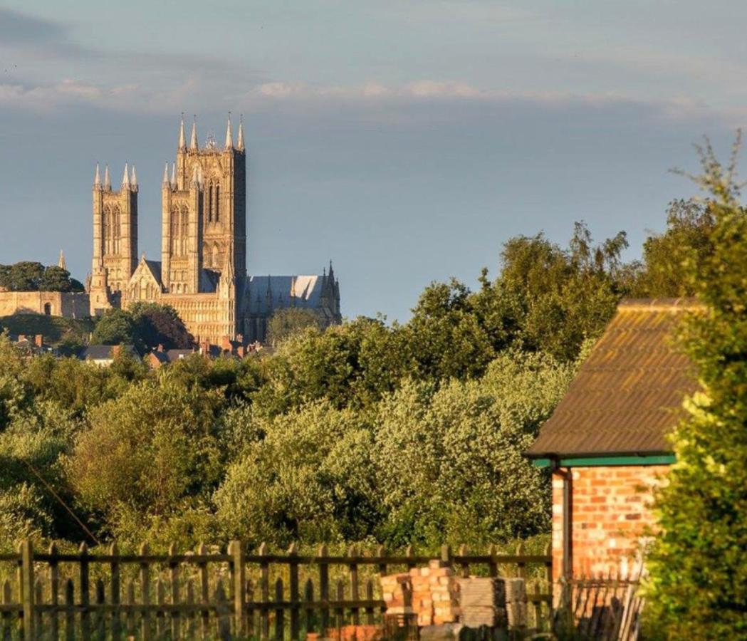 Retreat With Private Hot Tub Lincoln