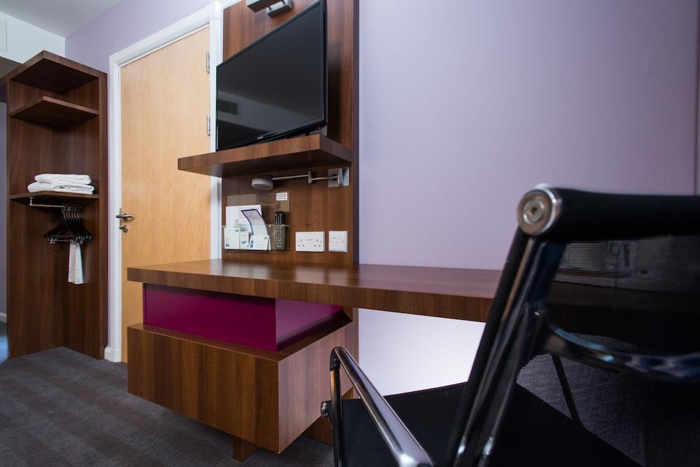 Hotel Express Centre By Ihg 3*