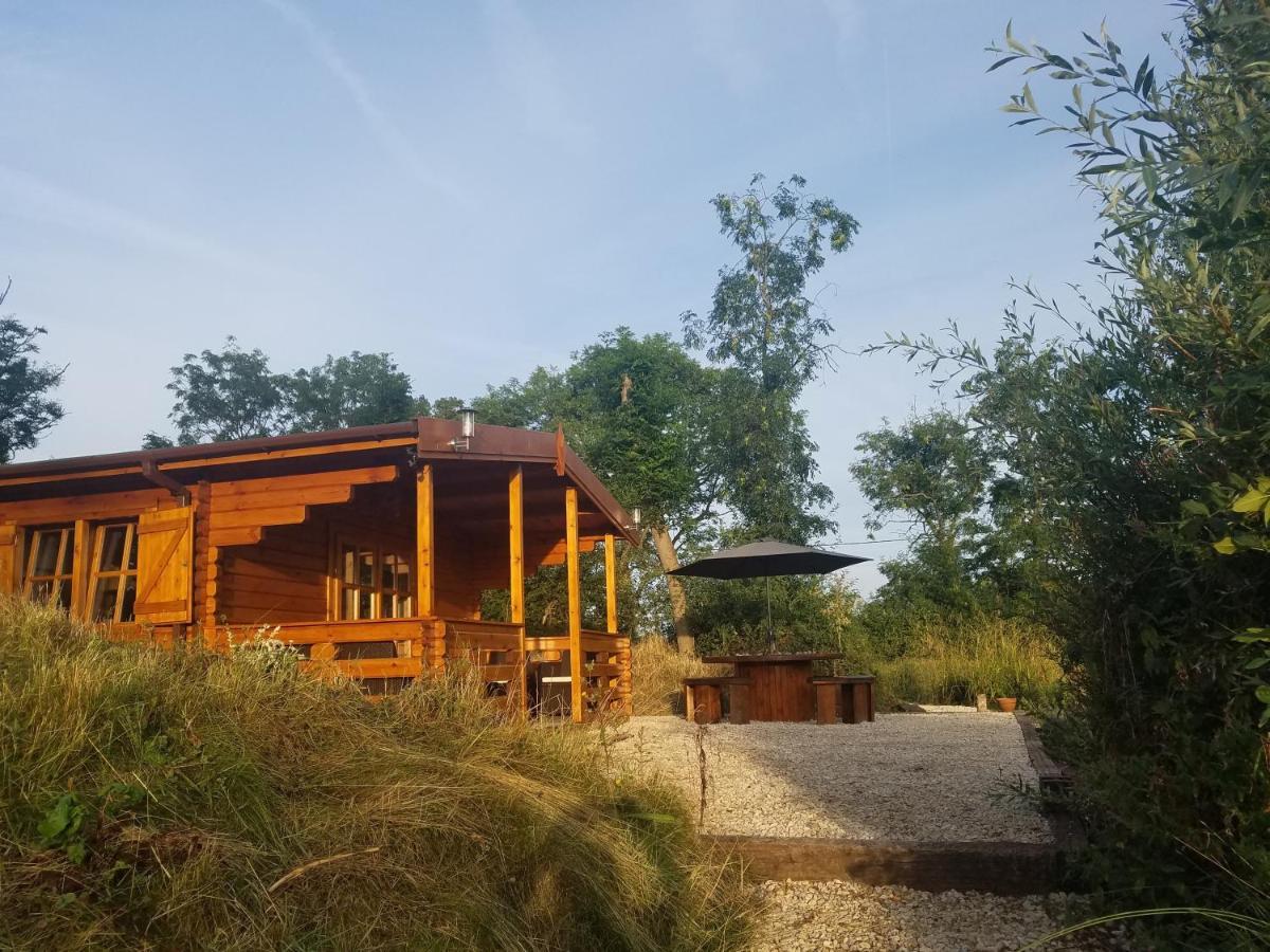 West Pool Chalet Lincoln