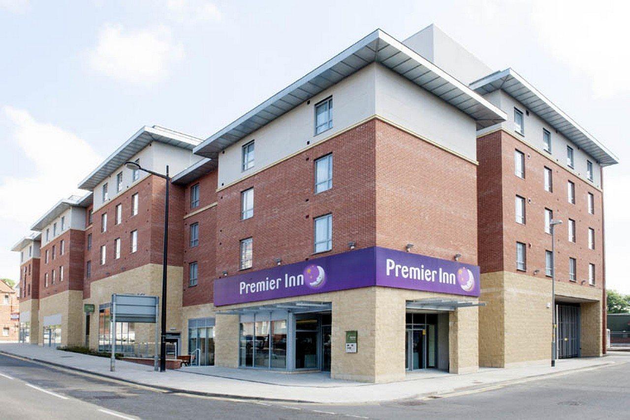 Premier 3* Lincoln