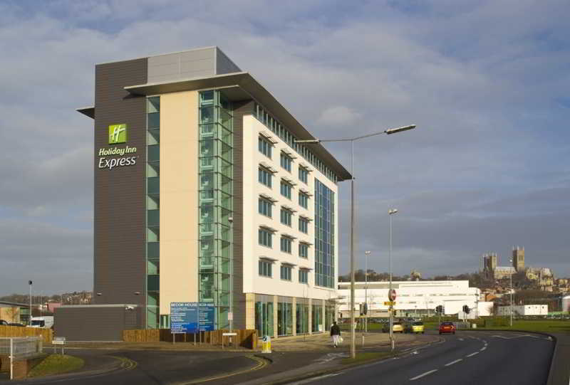 By Ihg Lincoln