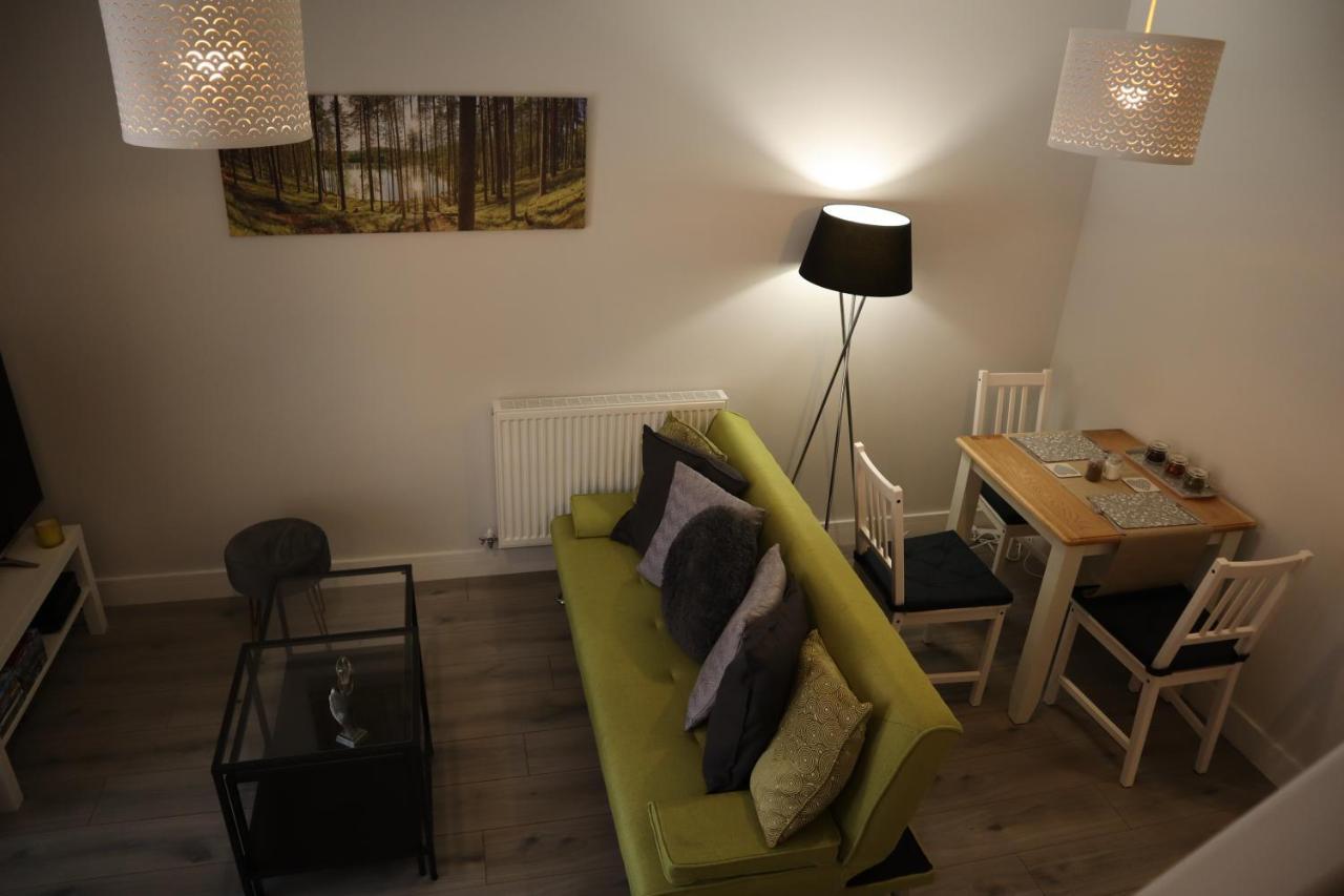 Beautiful & Quiet 2 Bed House - Centre Next To Hospital And Just 10min From The Cathedral *